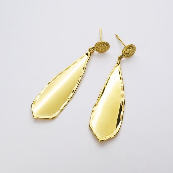 ララガンPEARL かわかす STUDS-GOLDピアス☆アガット☆エテ