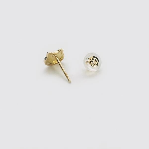K18 イエローゴールド ネコ スタッドピアス(0.8 g) 日本製